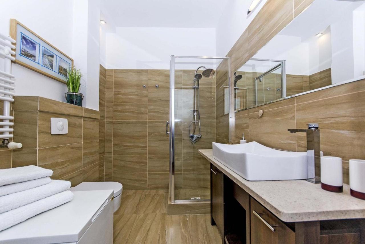 Pirat Rentyear Apartments Гданск Екстериор снимка